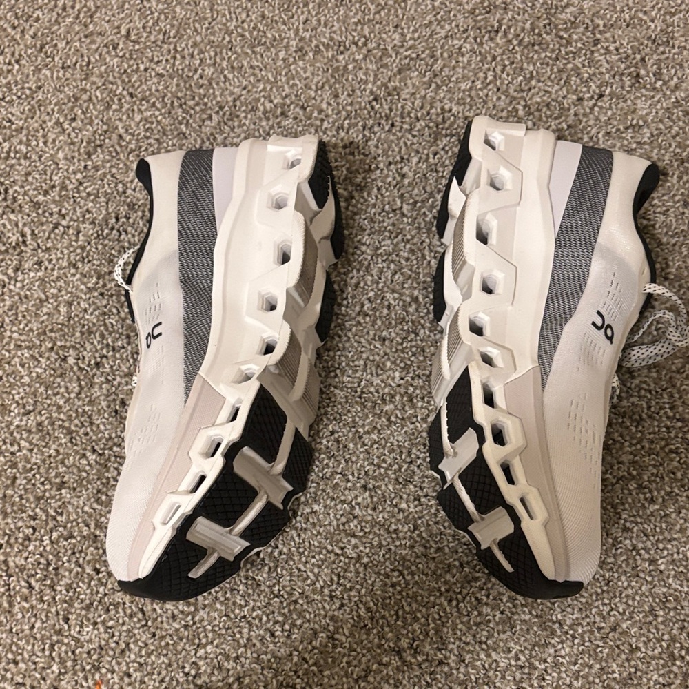 On Running Women's White and Black Cloud Running Shoes - Picture 4 of 7